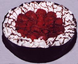 Chocolate_Mousse_Cake__strawberries