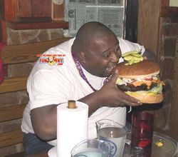 fat_guy_big_hamburger_funfry_resize